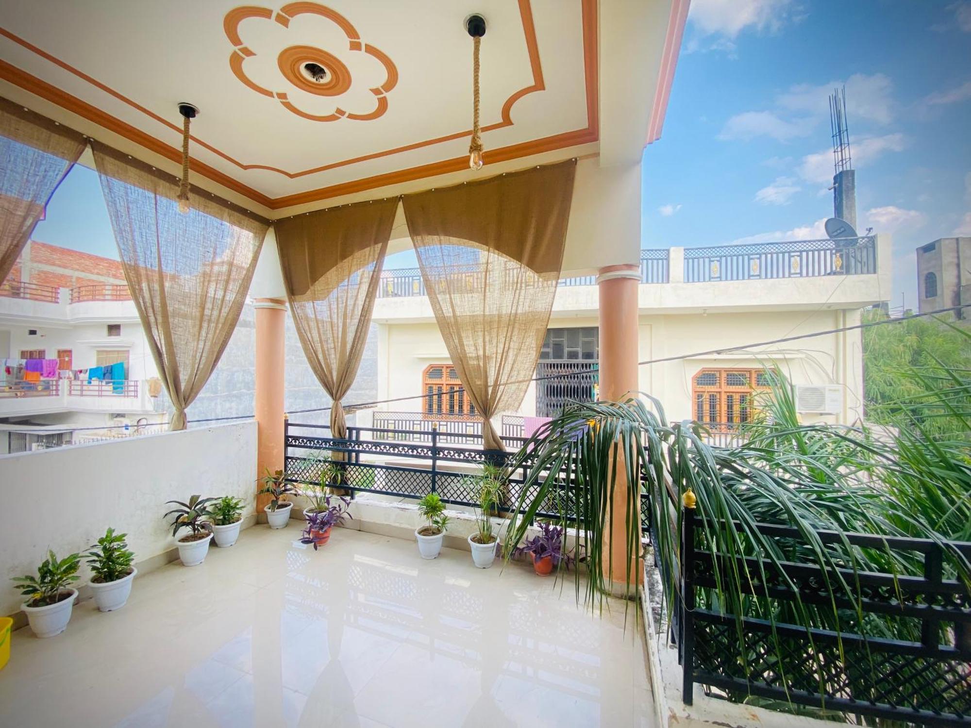 Rudra_Homestay バラナシ エクステリア 写真